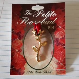 Rosebud pin